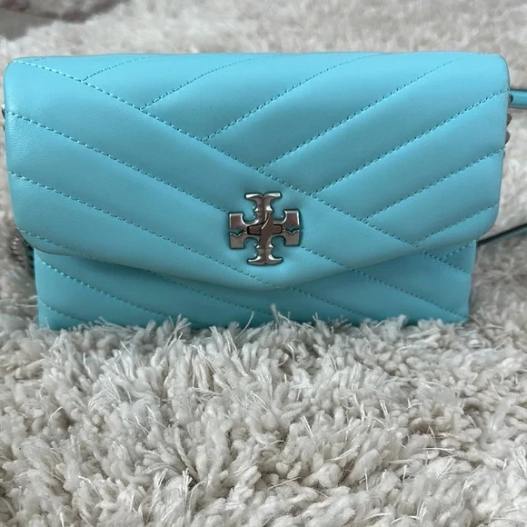 Tory Burch Blue Kira Chevron Shoulder Bag with Silver Clasp and detailing - Picture 2 of 6